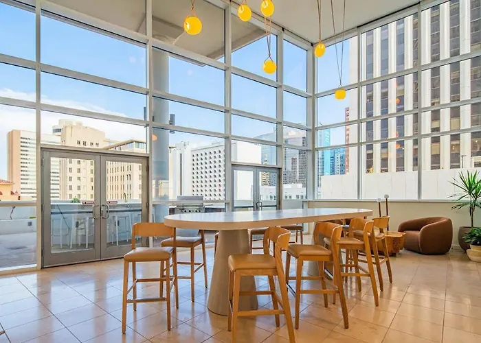 Near Asu Campus Balcony Pool Gym Wd Parking Apartment *