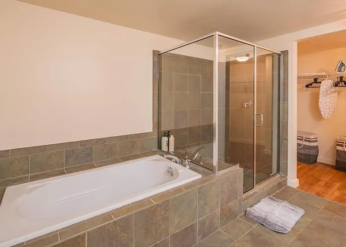 Apartment Near Asu Campus Balcony Pool Gym Wd Parking Phoenix